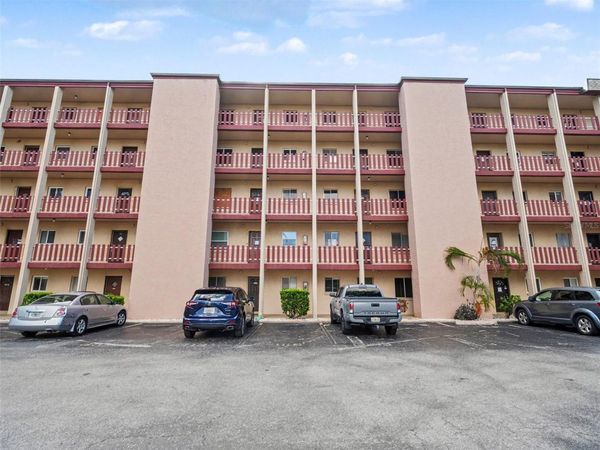 4023 LAKE BAYSHORE DRIVE , Unit 112, BRADENTON, FL 34205