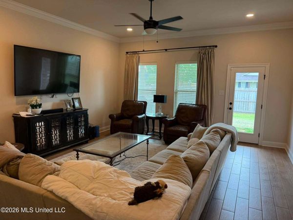 857 Ahoy Drive, Biloxi, MS 39532