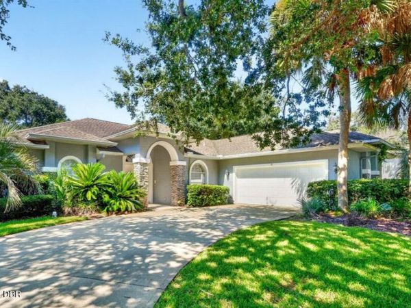4 Lakeview Lane, Palm Coast, FL 32137