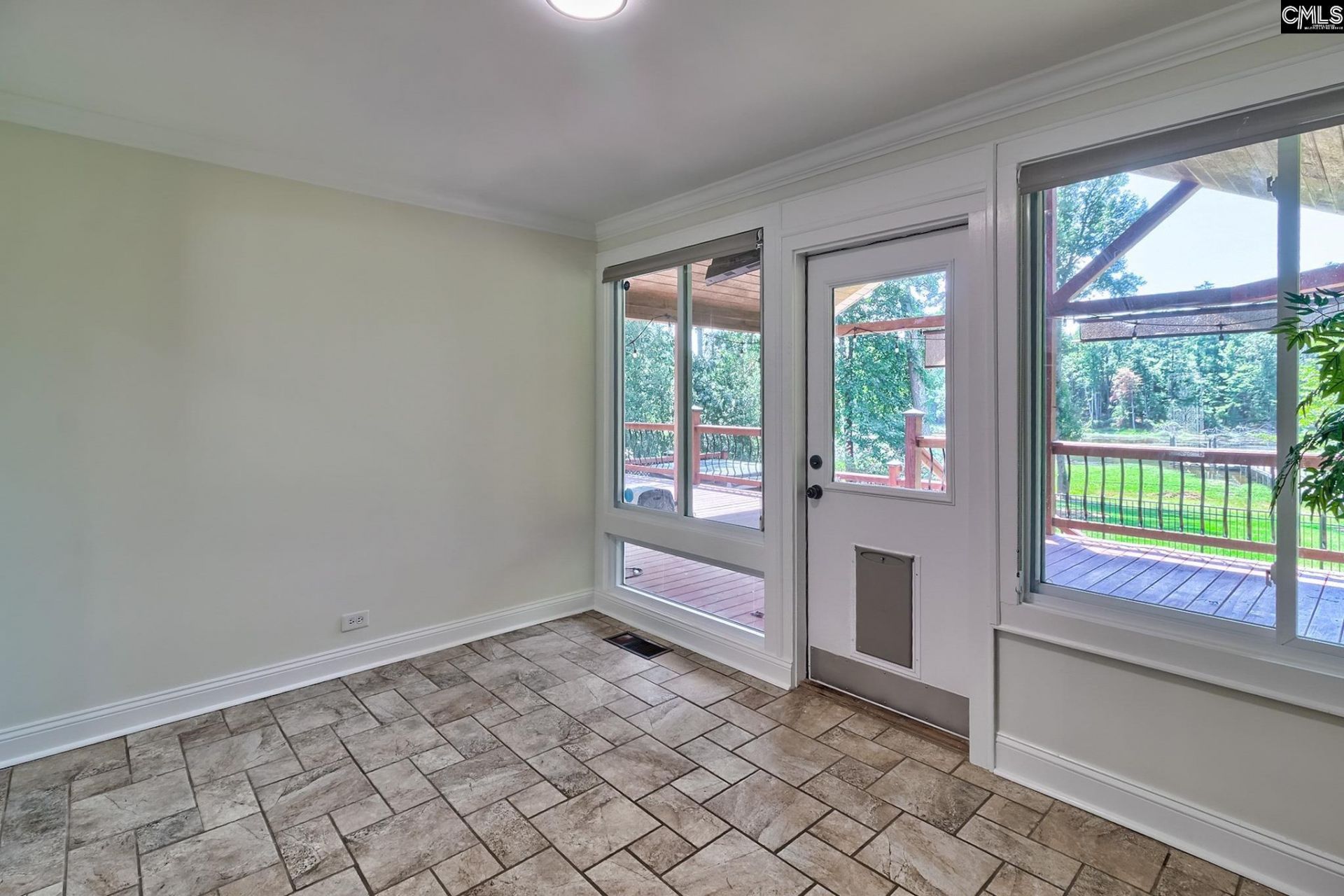 70 Bedford Way  Photo 30