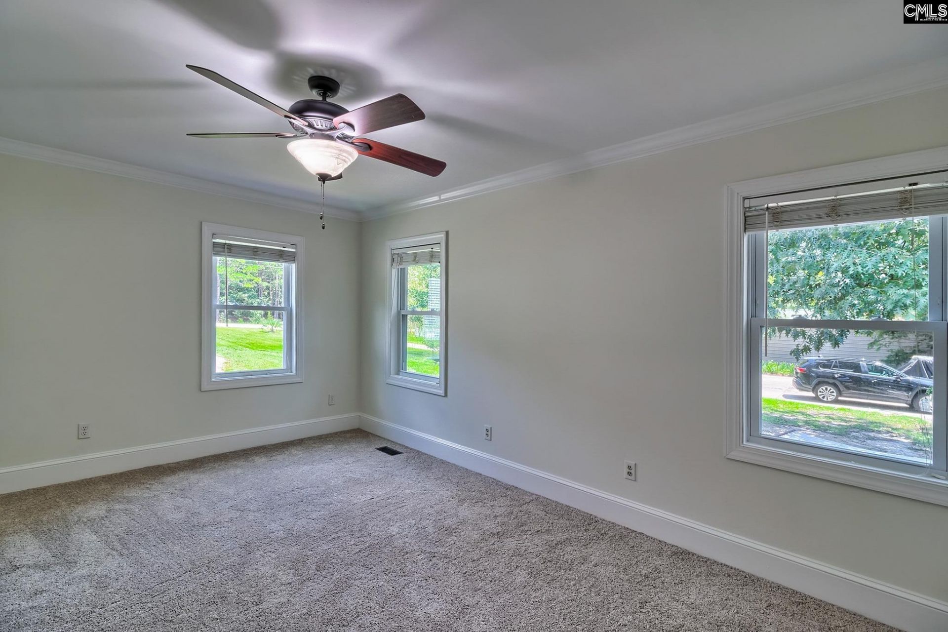 70 Bedford Way  Photo 32