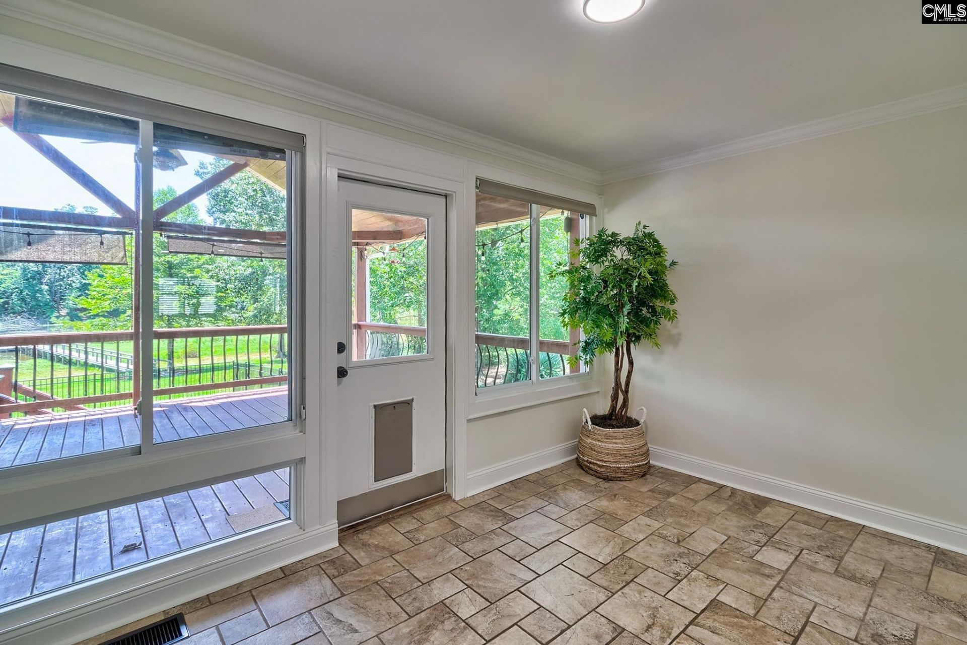 70 Bedford Way  Photo 38