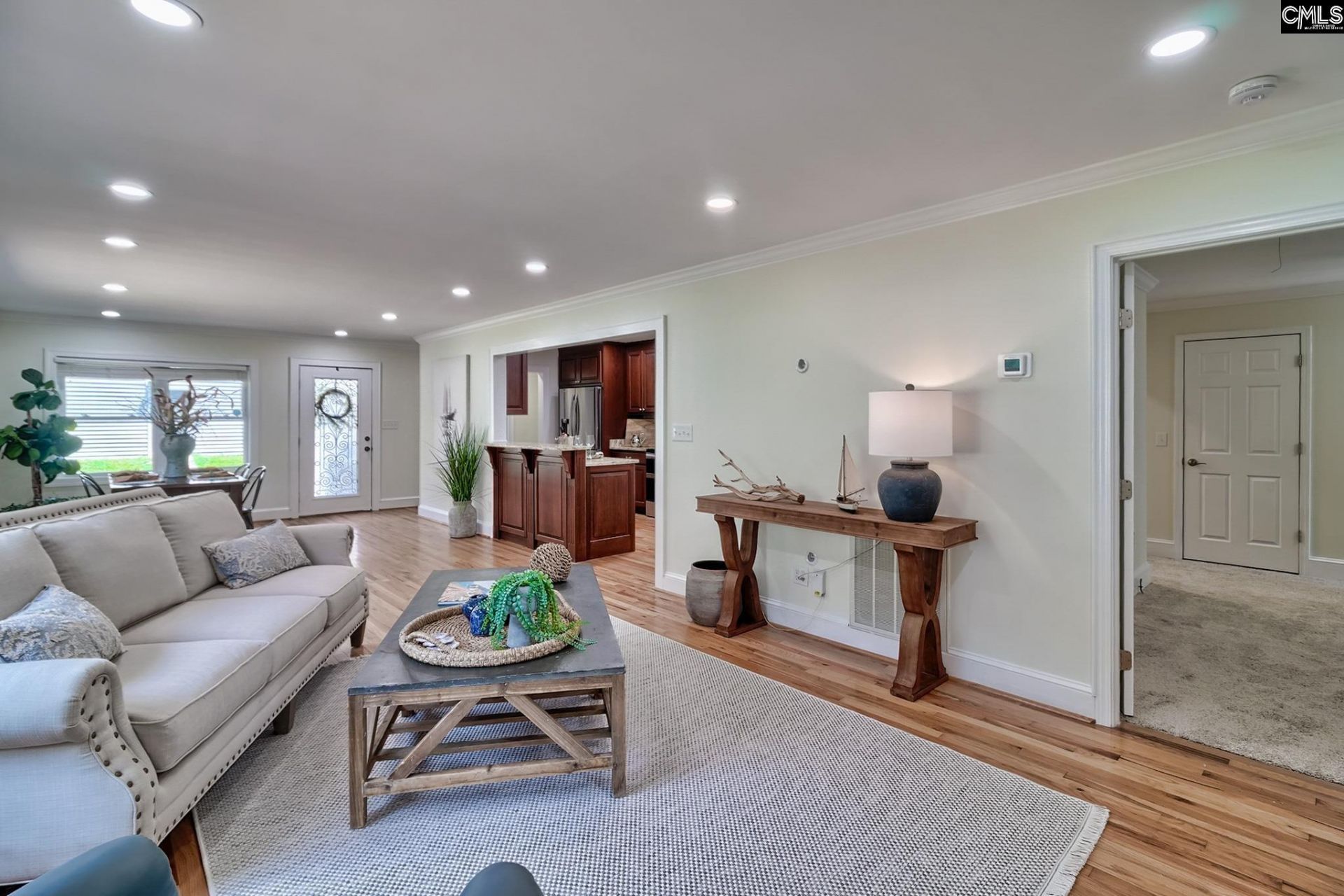 70 Bedford Way  Photo 8