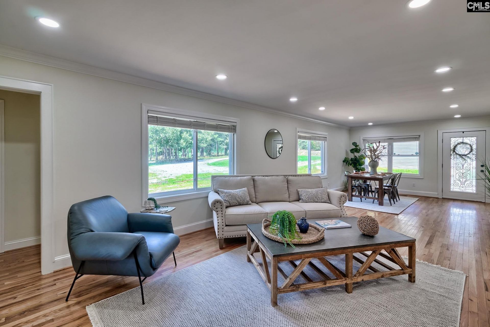 70 Bedford Way  Photo 9