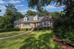 801 Arbutus Drive  photo 4