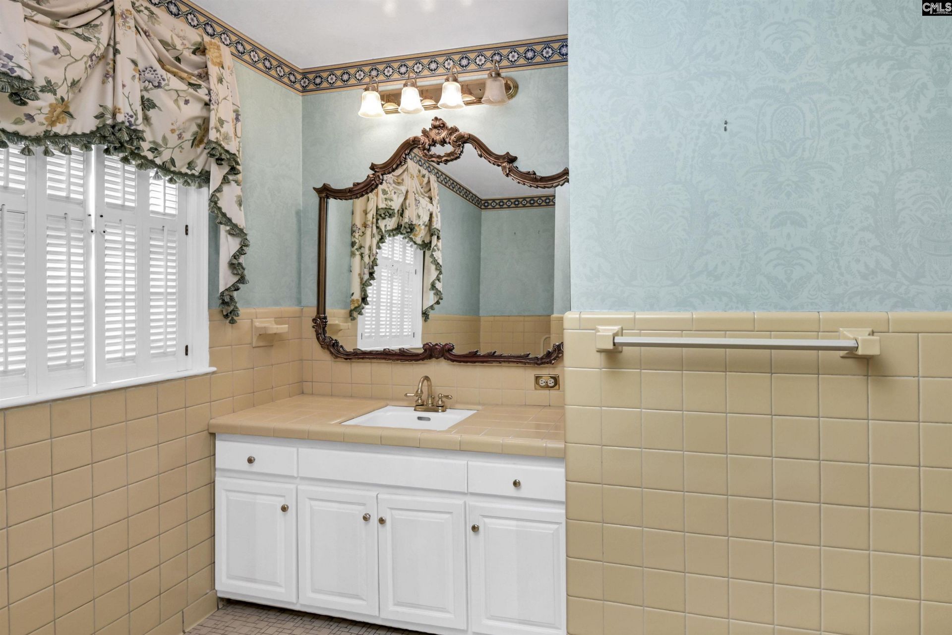 801 Arbutus Drive  Photo 43