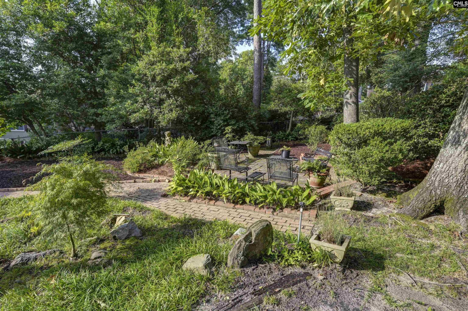 801 Arbutus Drive  Photo 9