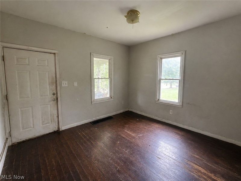 9705 Dunlap Avenue, Cleveland, OH 44105 Photo 2