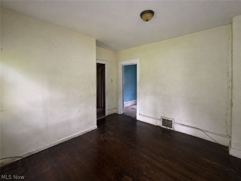 9705 Dunlap Avenue, Cleveland, OH 44105 Photo 3