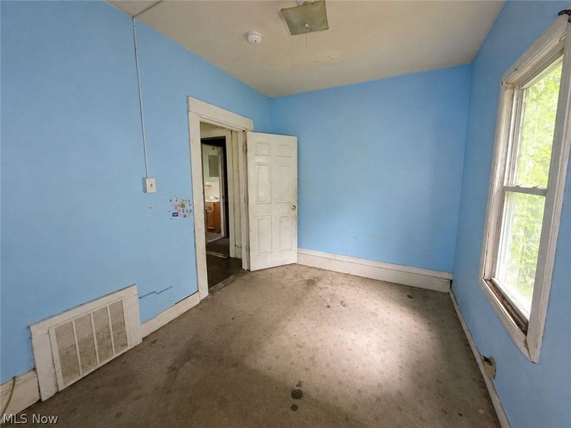 9705 Dunlap Avenue, Cleveland, OH 44105 Photo 8