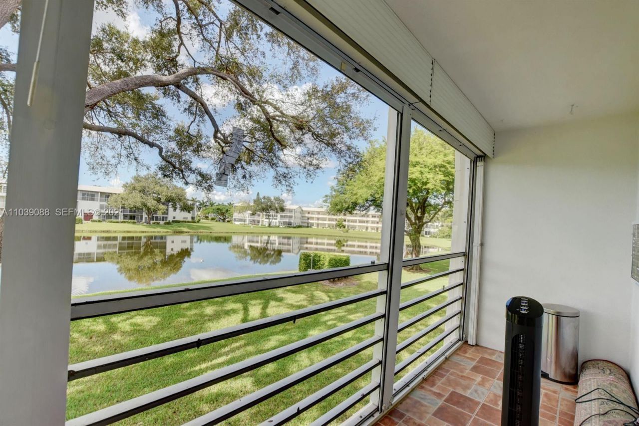 230 Fanshaw F, Unit F-230, Boca Raton, FL 33434 Photo