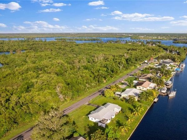 0 Schneider DR , FORT MYERS, FL 33905