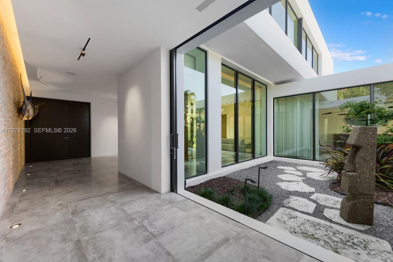 121 Nurmi Dr , Fort Lauderdale, FL 33301 Photo