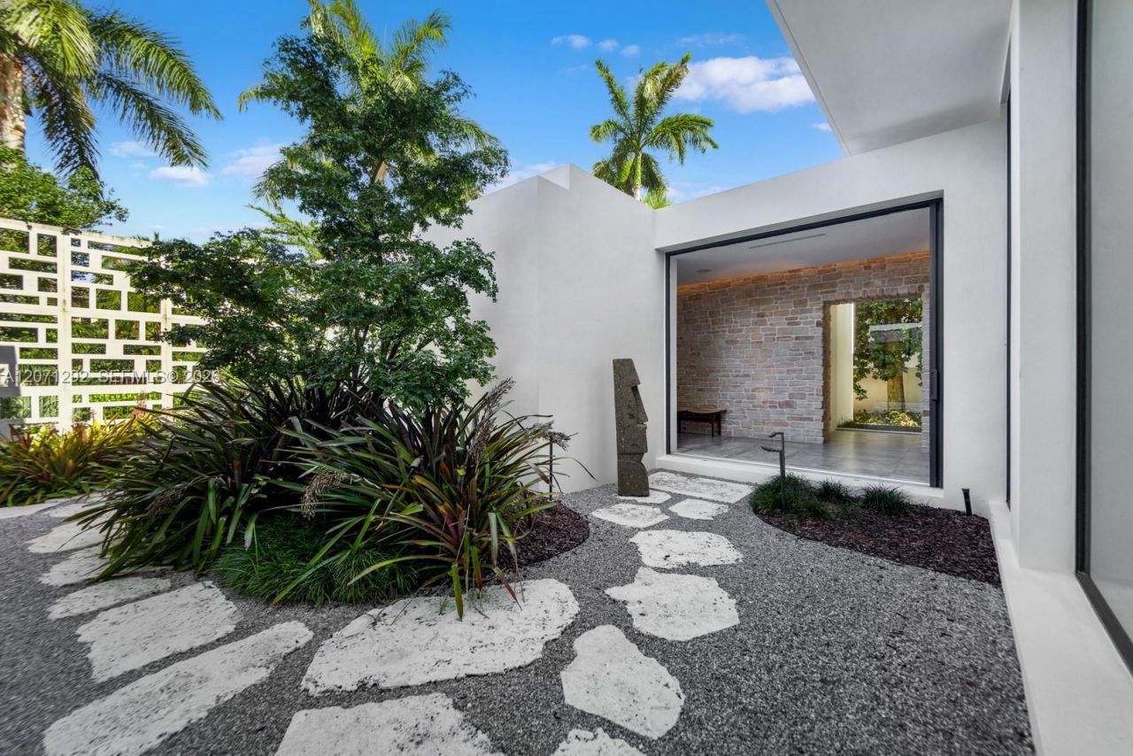 121 Nurmi Dr , Fort Lauderdale, FL 33301 Photo