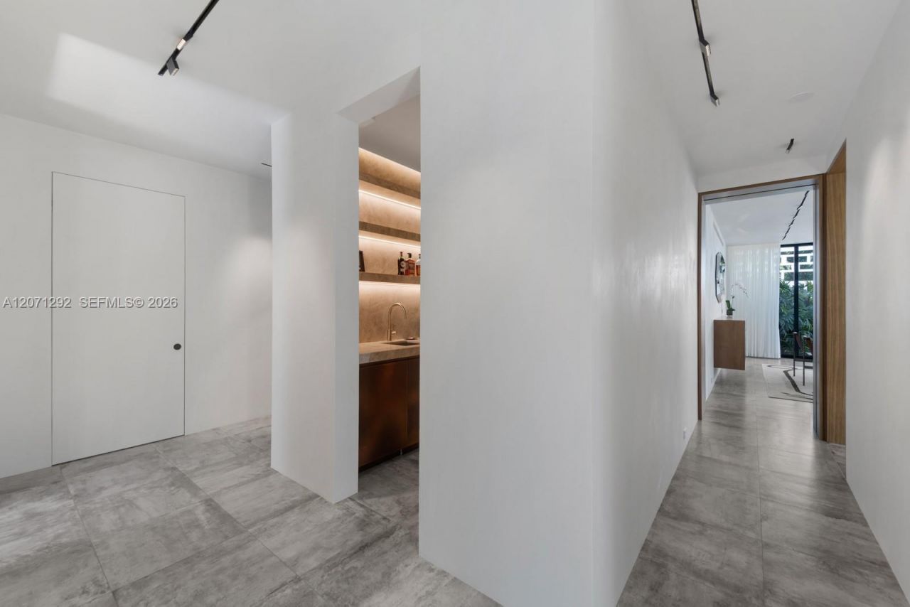 121 Nurmi Dr , Fort Lauderdale, FL 33301 Photo