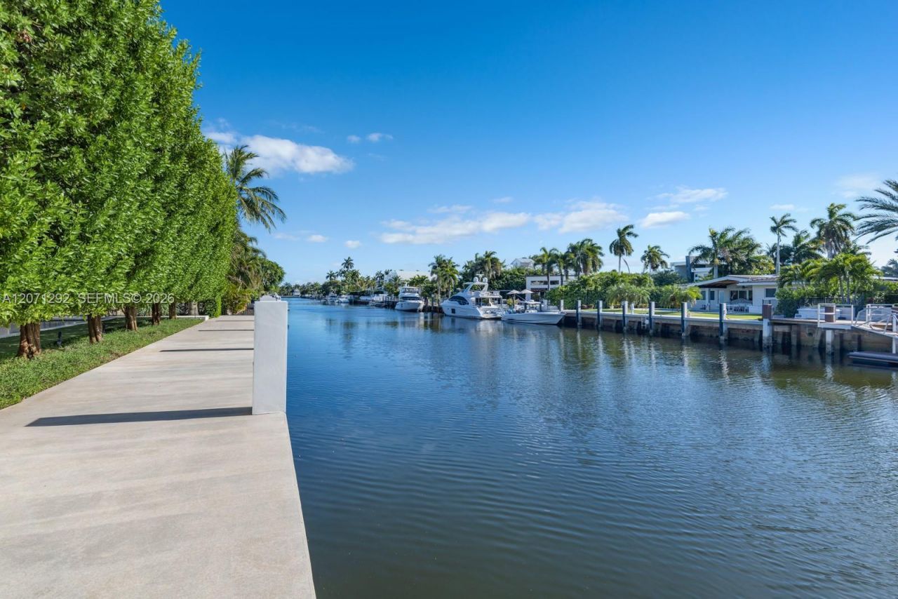 121 Nurmi Dr , Fort Lauderdale, FL 33301 Photo
