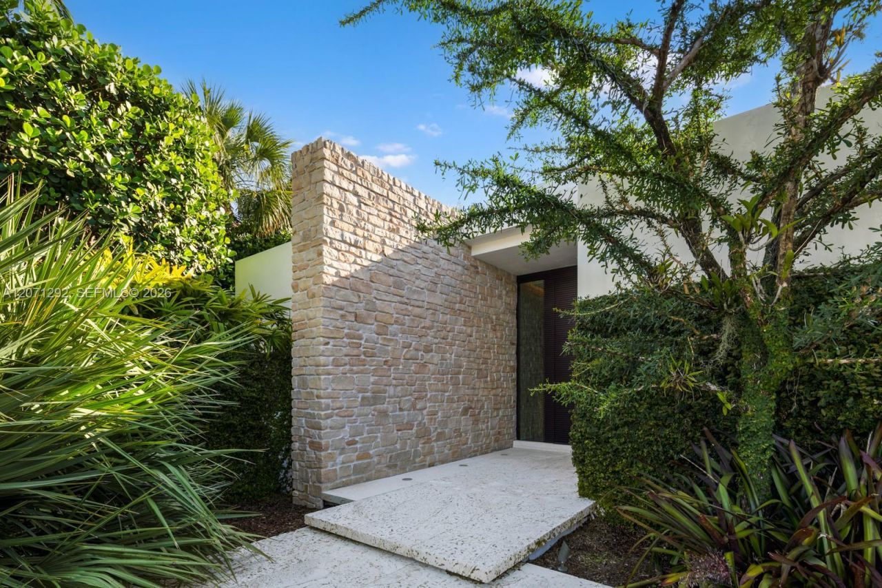 121 Nurmi Dr , Fort Lauderdale, FL 33301 Photo