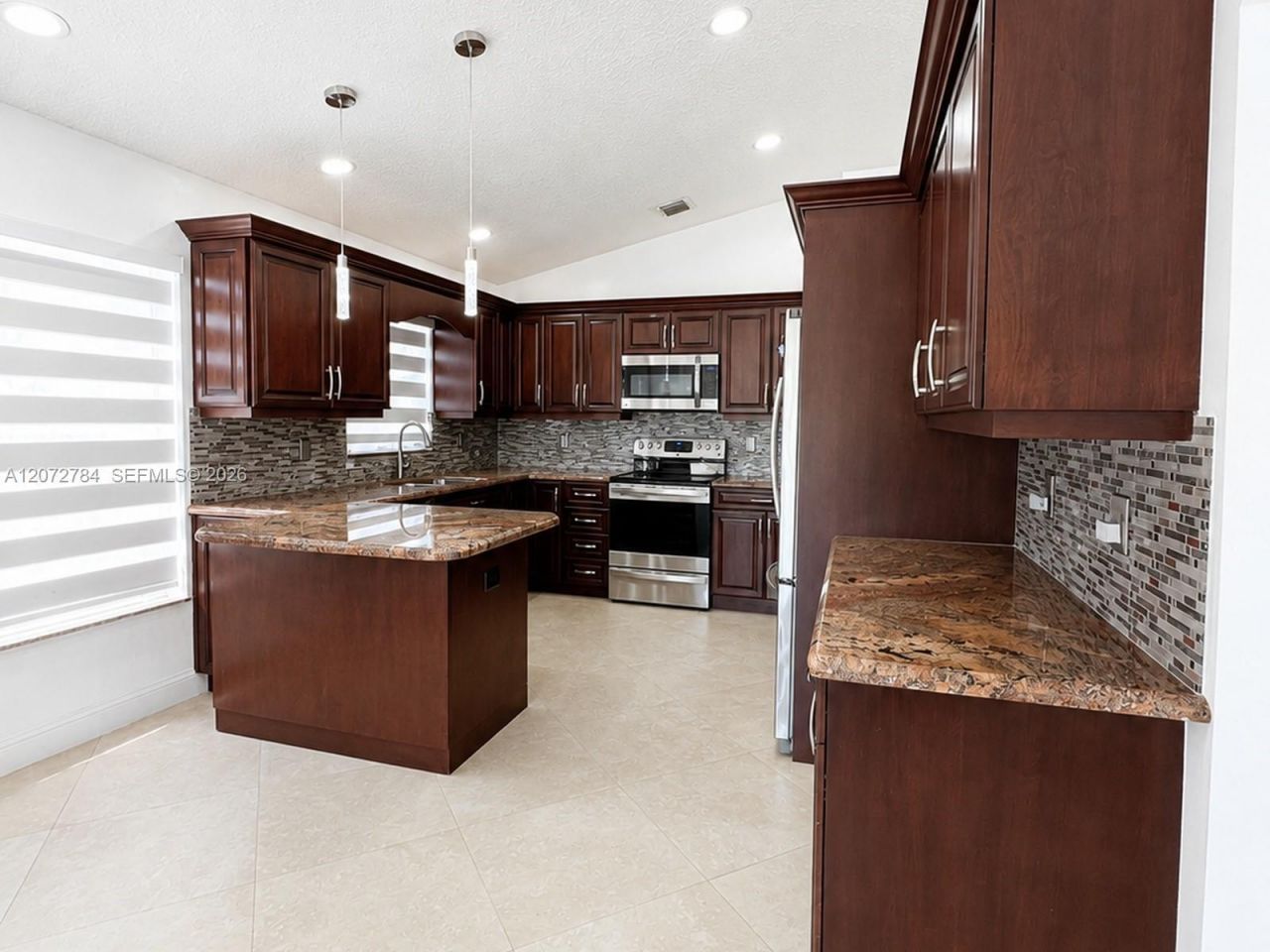 18724 SW 16th St, Pembroke Pines, FL 33029 Photo