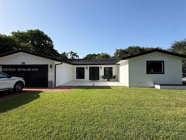6901 S Miami Lakeway S , Miami Lakes, FL 33014