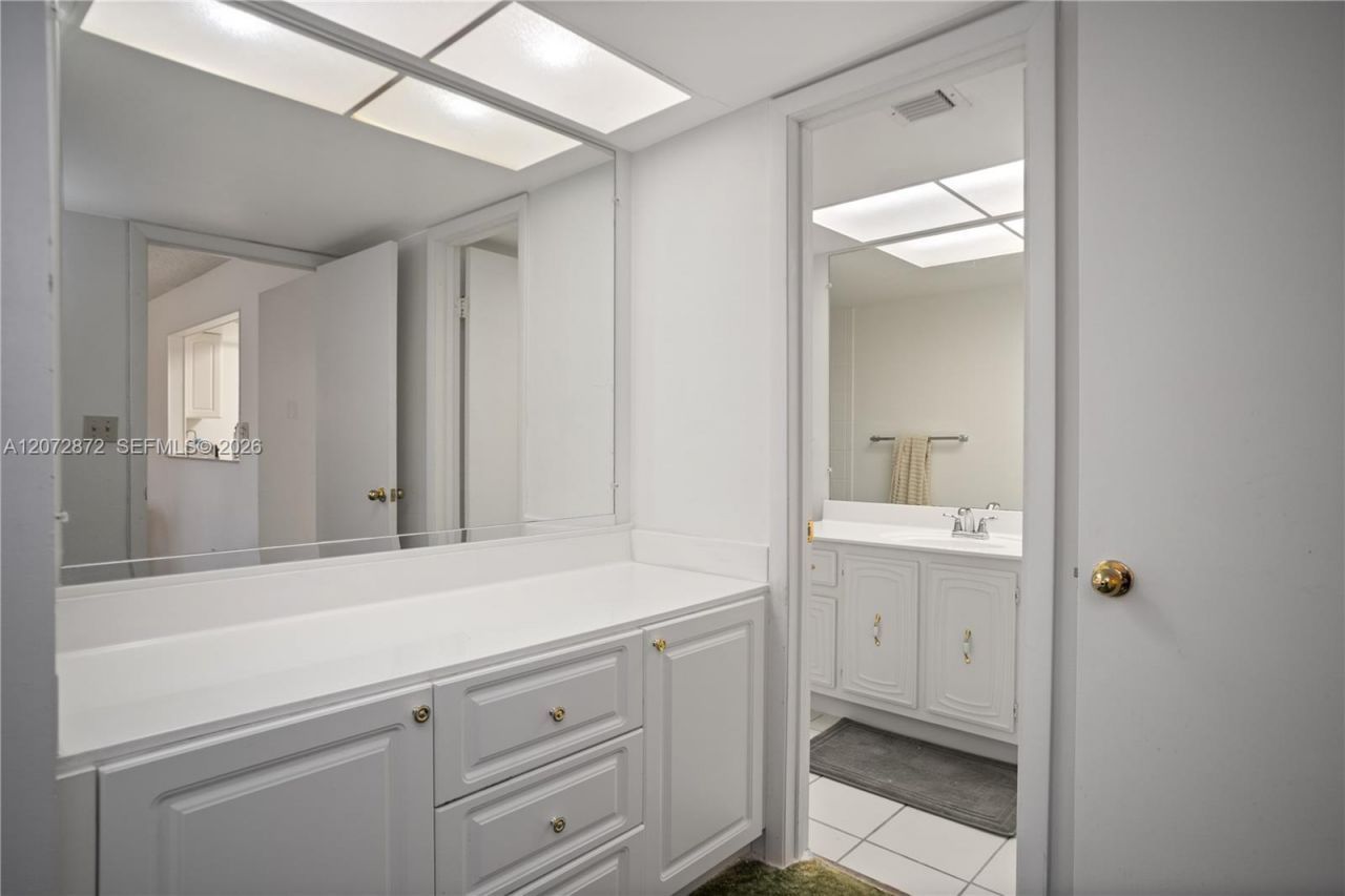 380 NW 69th Ave , Unit 205, Plantation, FL 33317 Photo