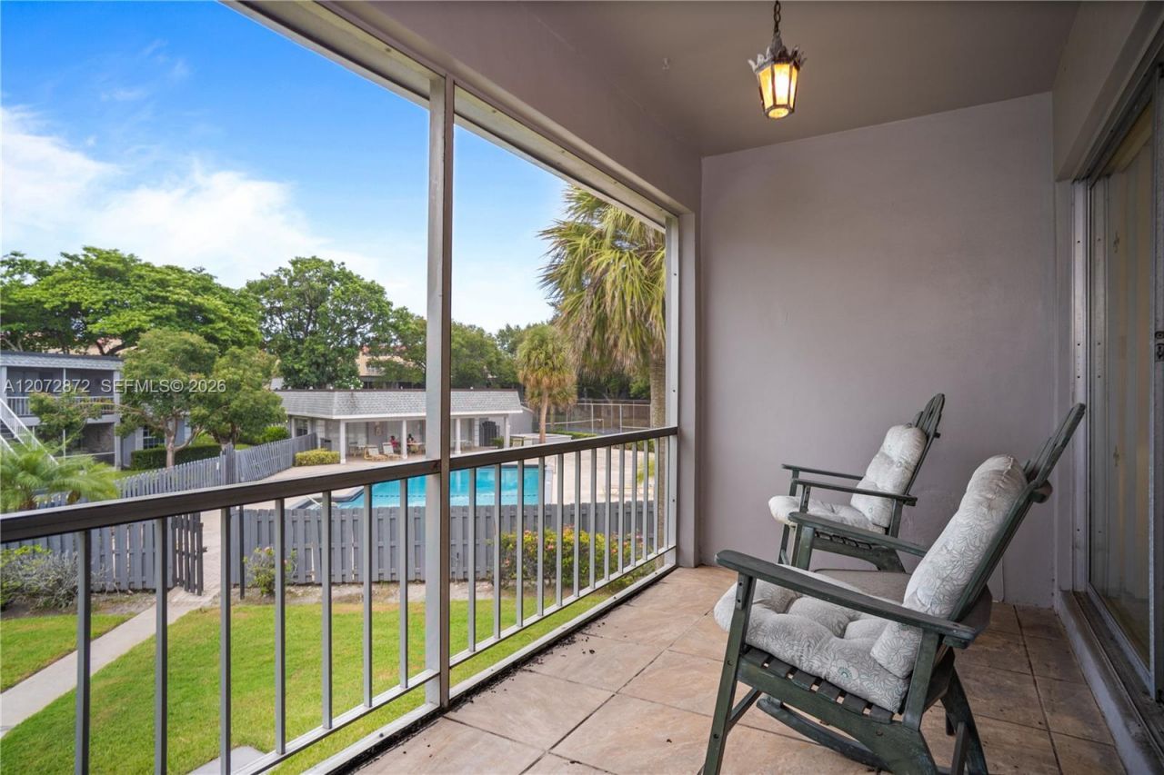 380 NW 69th Ave , Unit 205, Plantation, FL 33317 Photo