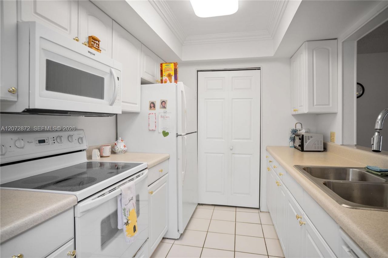 380 NW 69th Ave , Unit 205, Plantation, FL 33317 Photo