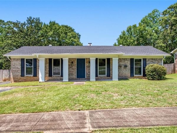 2612 East Road, Mobile, AL 36693