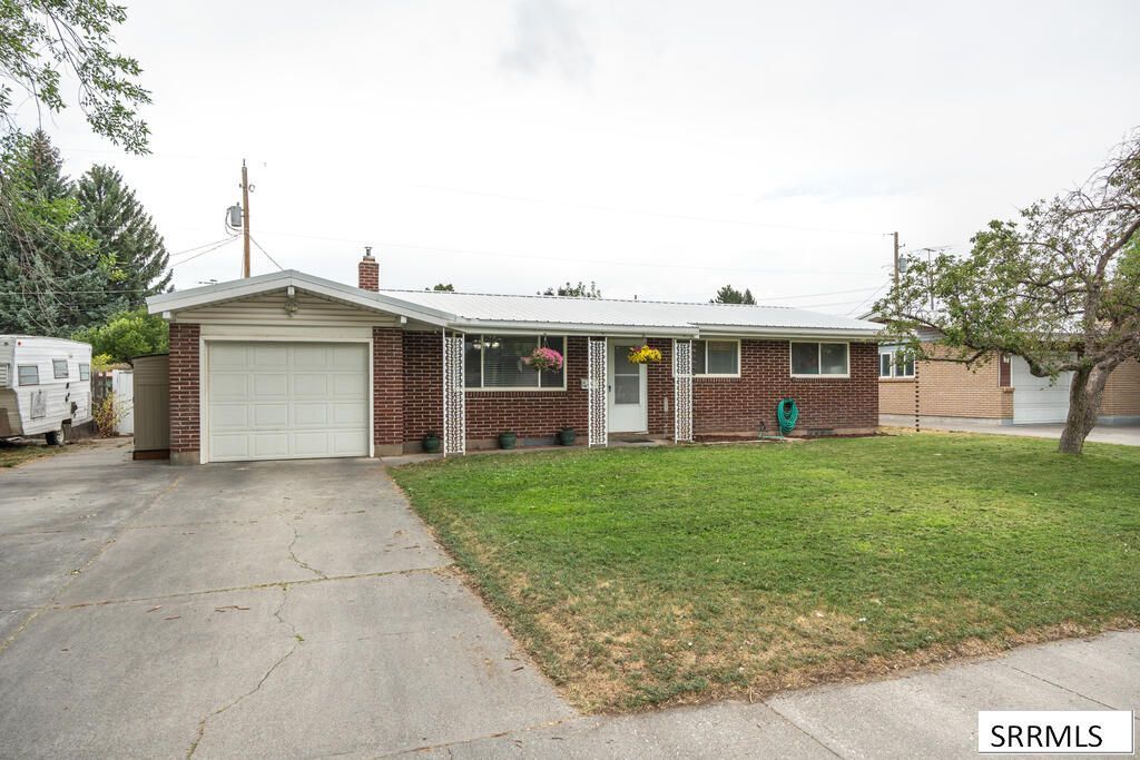 805 Sykes Drive, Idaho Falls, ID 83401 Main Photo