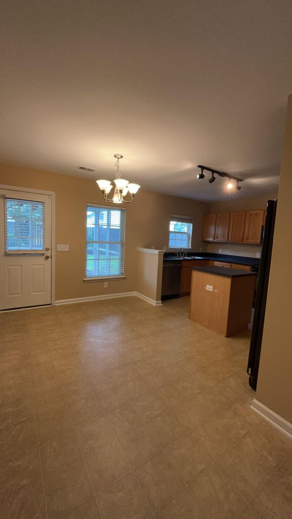 135 Wildberry Lane Photo 8