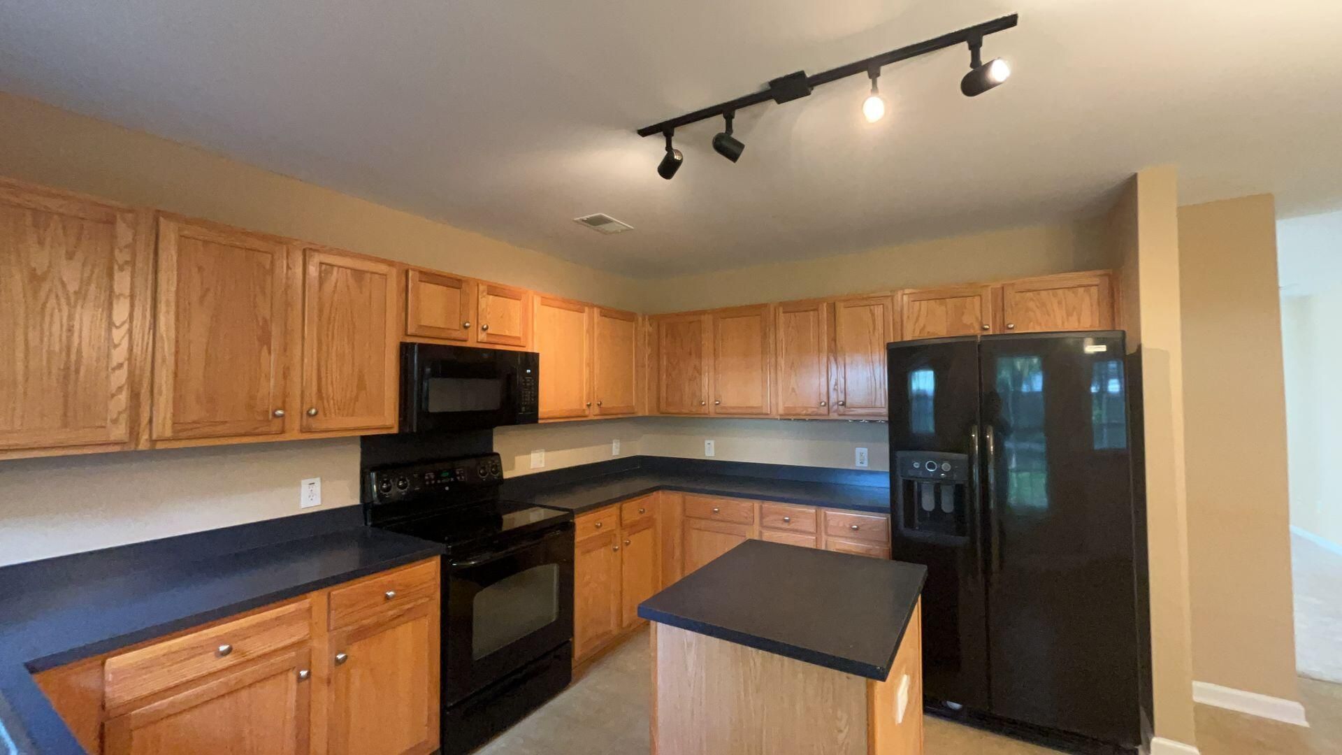 135 Wildberry Lane Photo 9