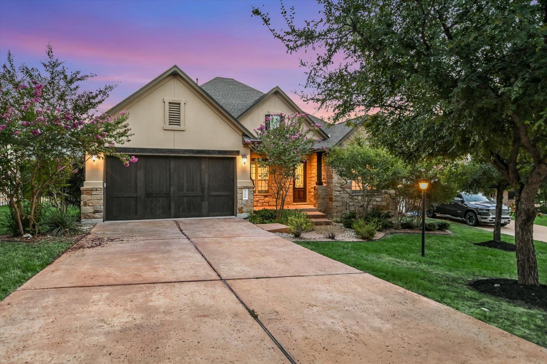 106 Waverly Spire Ct, Austin, TX 78738 Main Photo