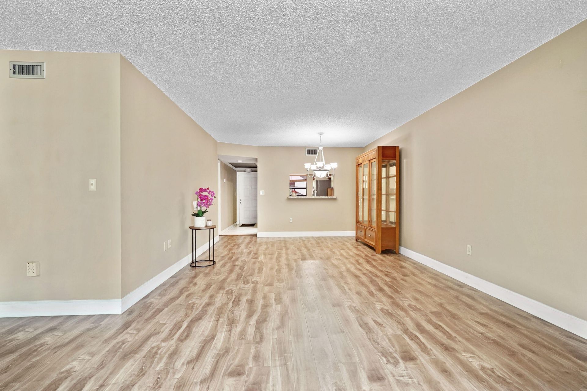 901 Colony Point Circle, Unit 207, Pembroke Pines, FL 33026 Photo