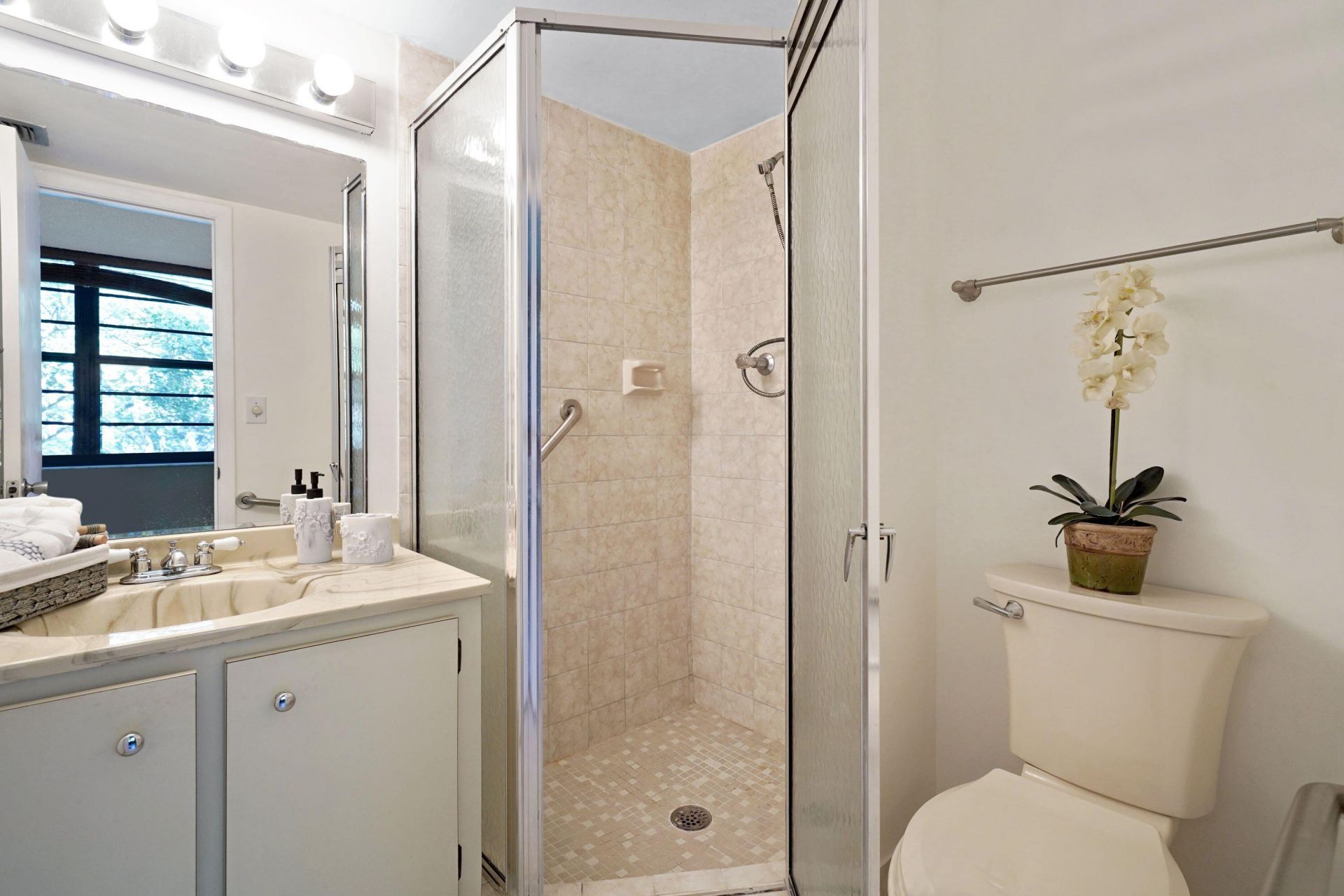901 Colony Point Circle, Unit 207, Pembroke Pines, FL 33026 Photo