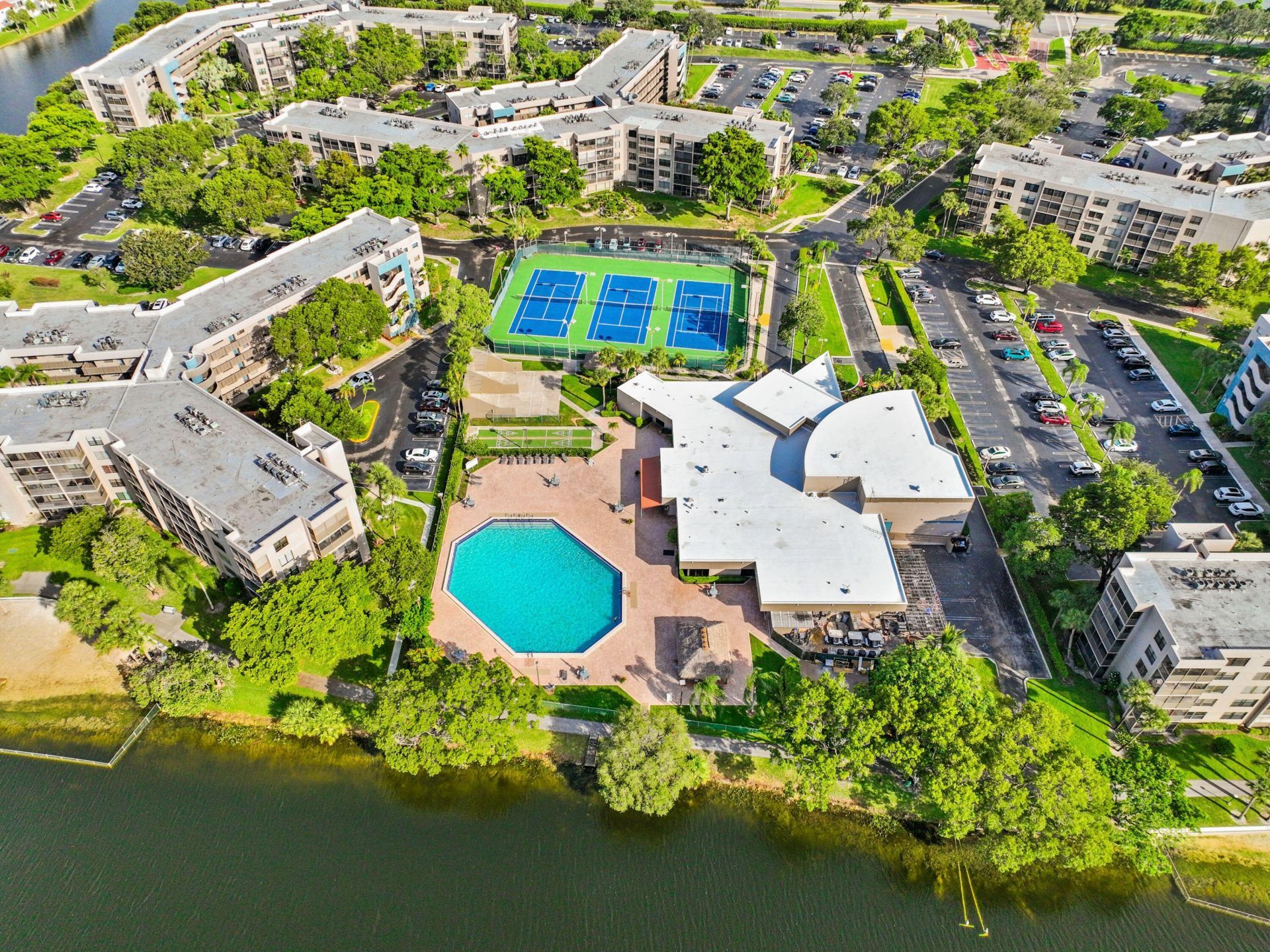 901 Colony Point Circle, Unit 207, Pembroke Pines, FL 33026 Photo