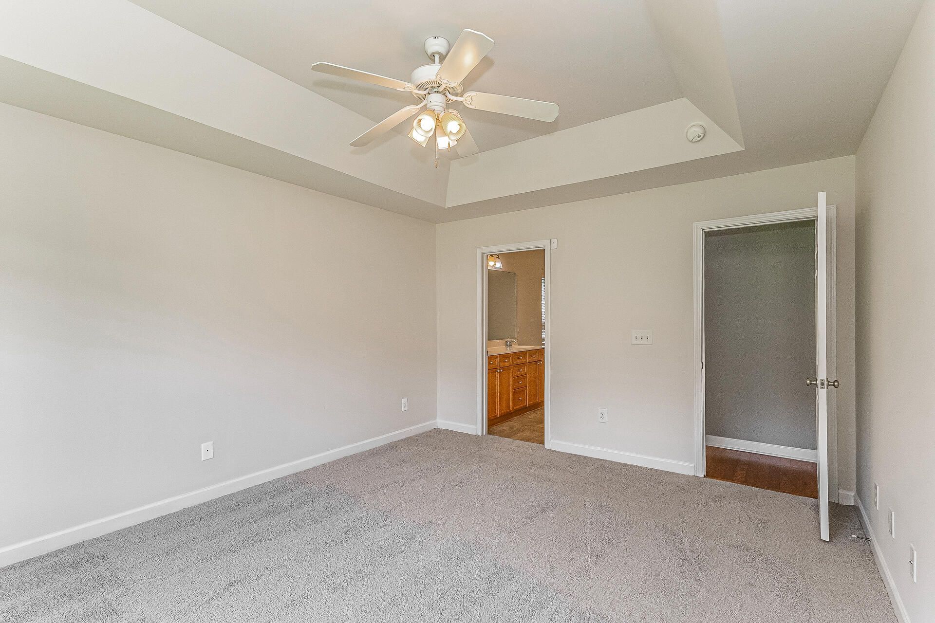 1019 Sterling Lane Photo 10