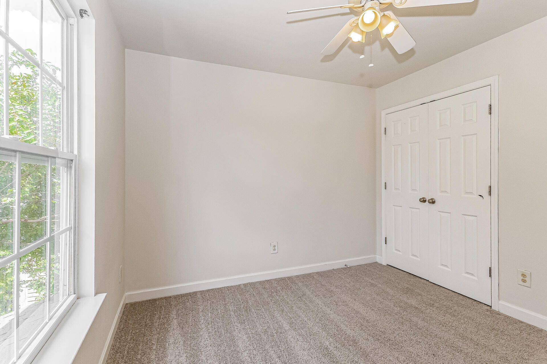 1019 Sterling Lane Photo 14