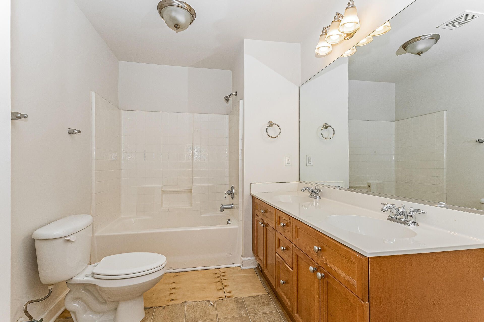 1019 Sterling Lane Photo 17