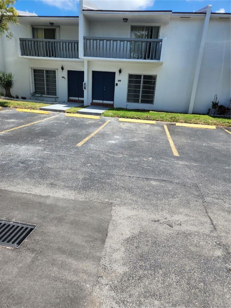 9430 SW 170th St , Unit 302, Palmetto Bay, FL 33157 Photo