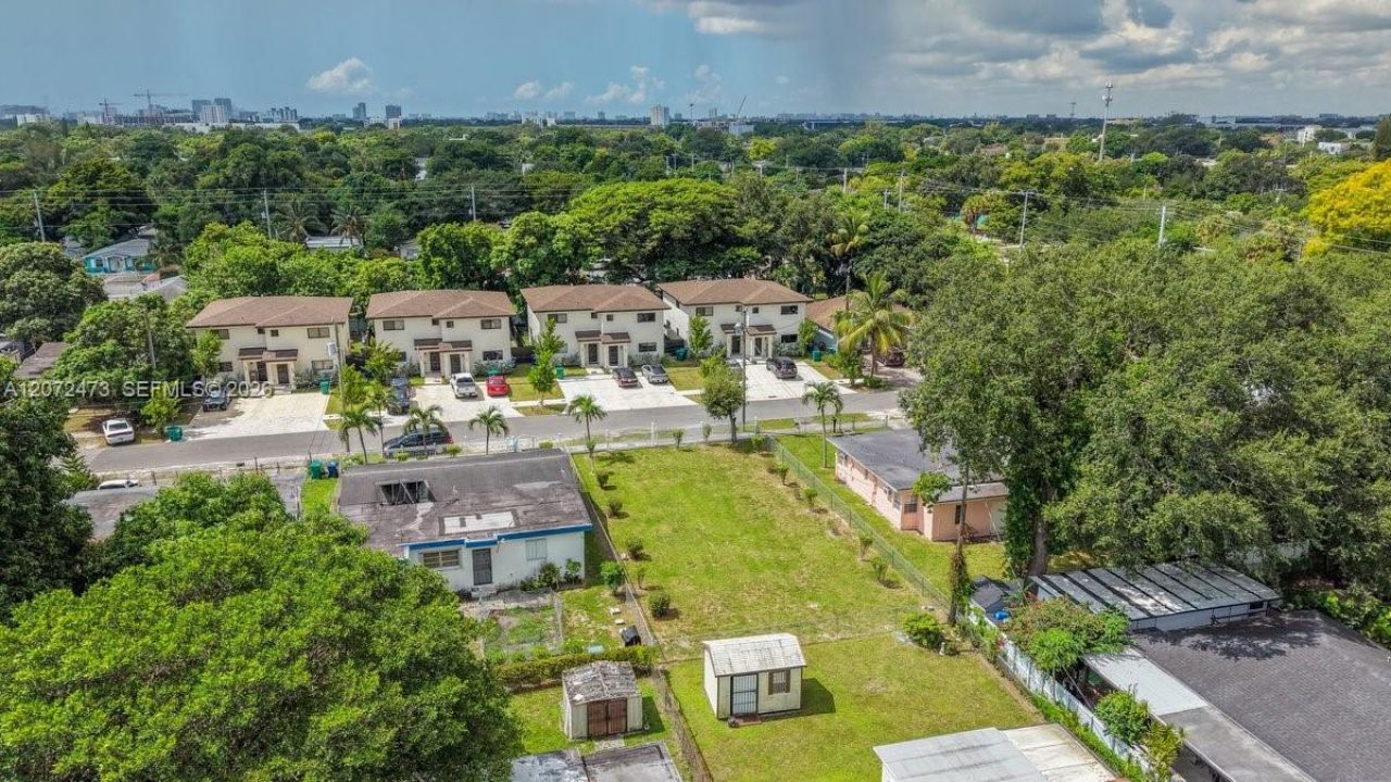 1967 NW 52nd St , Miami, FL 33142 Photo
