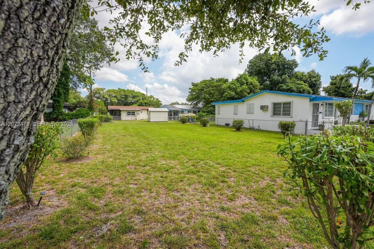 1967 NW 52nd St , Miami, FL 33142 Photo
