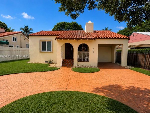 3130 SW 6th St , Miami, FL 33135