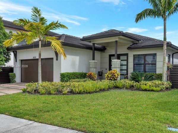 8820 NW 155th Ter , Miami Lakes, FL 33018