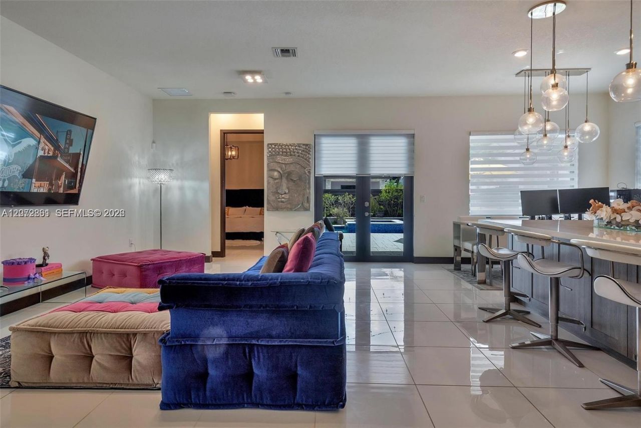 8820 NW 155th Ter , Miami Lakes, FL 33018 Photo