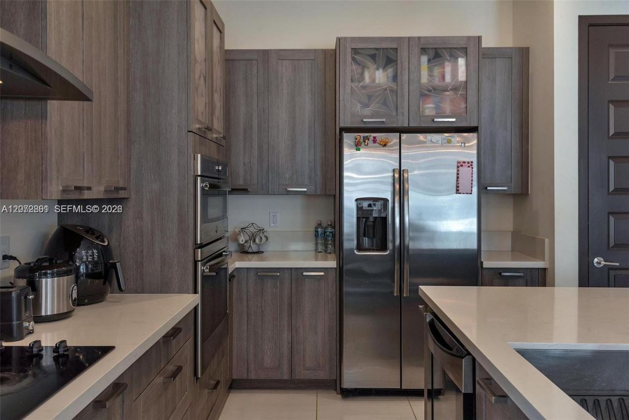 8820 NW 155th Ter , Miami Lakes, FL 33018 Photo
