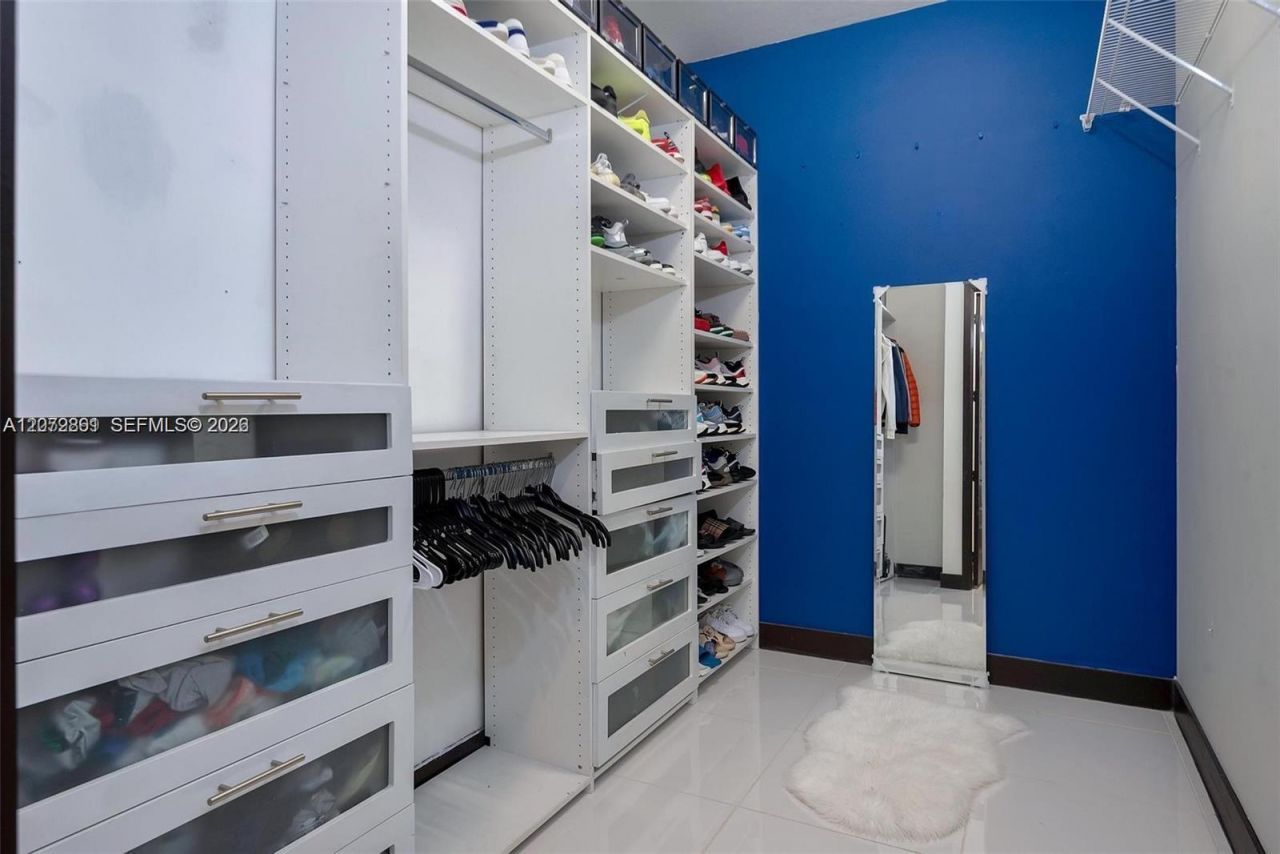 8820 NW 155th Ter , Miami Lakes, FL 33018 Photo