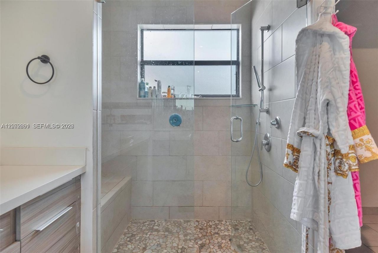 8820 NW 155th Ter , Miami Lakes, FL 33018 Photo