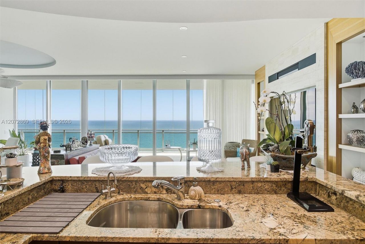 10295 Collins Ave, Unit 2207, Bal Harbour, FL 33154 Photo
