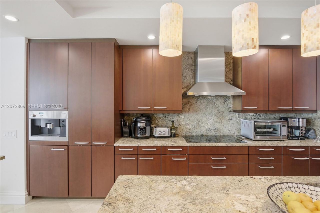 10295 Collins Ave, Unit 2207, Bal Harbour, FL 33154 Photo