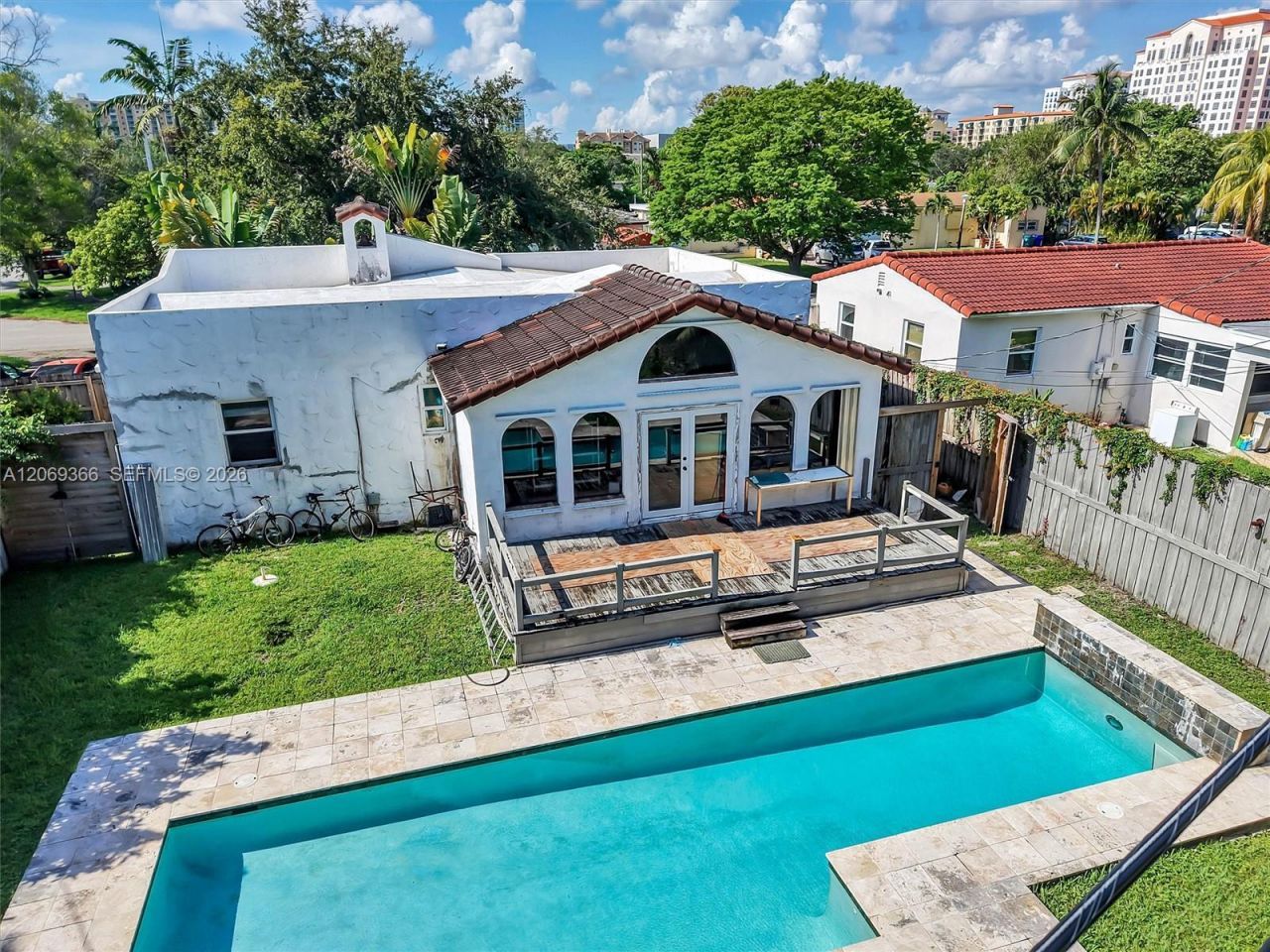 3605 SW 18th Ter, Miami, FL 33145 Photo