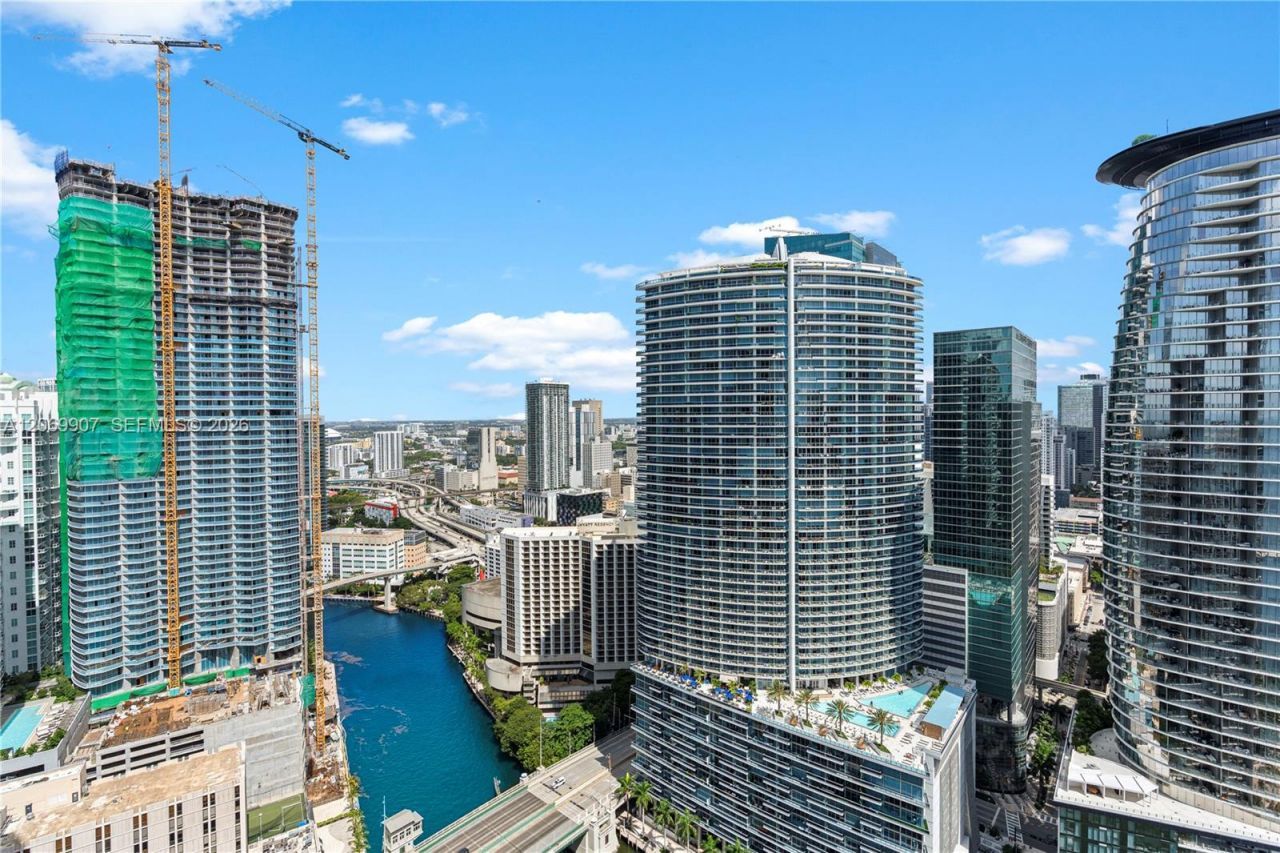 465 Brickell Ave , Unit 4106, Miami, FL 33131 Photo